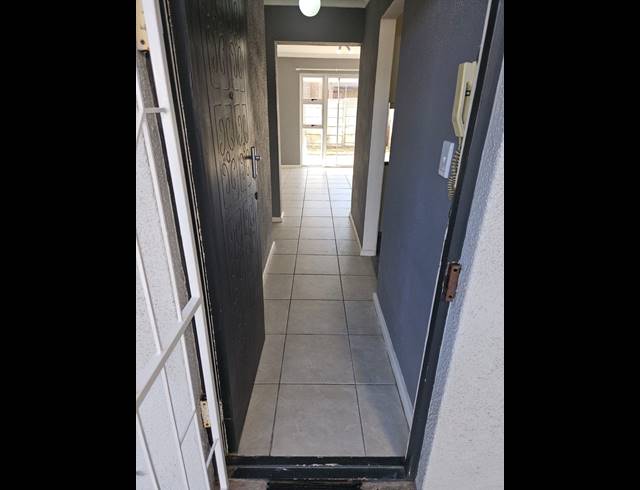 2 BEDROOM APARTMENT TO LET IN MORGENSTER